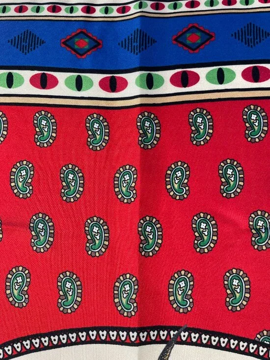 👜 Rare Gucci Blind For Love Tiger Moon Silk Scarf – NWT - Picture 12 of 16